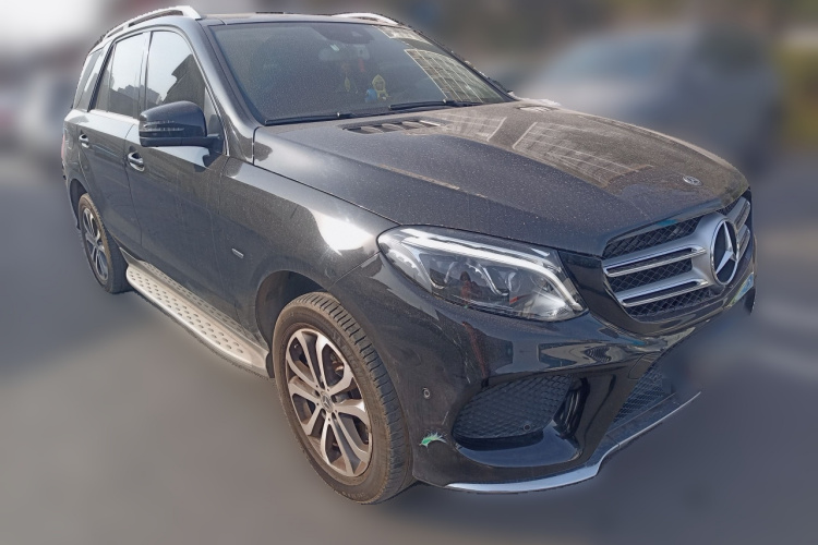奔驰GLE 2018款 GLE 320 4MATIC 动感型臻藏版车身外观3