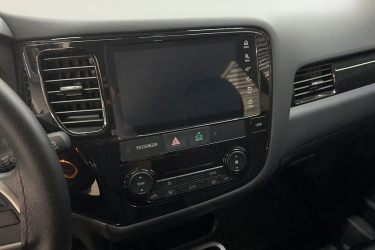 三菱 欧蓝德 2021款 2.0L 两驱畅行版 5座局部细节16