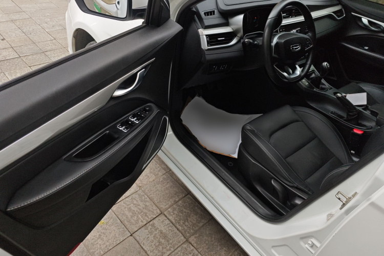 吉利汽车 帝豪 2020款 1.5L 手动向上版中控内饰7003