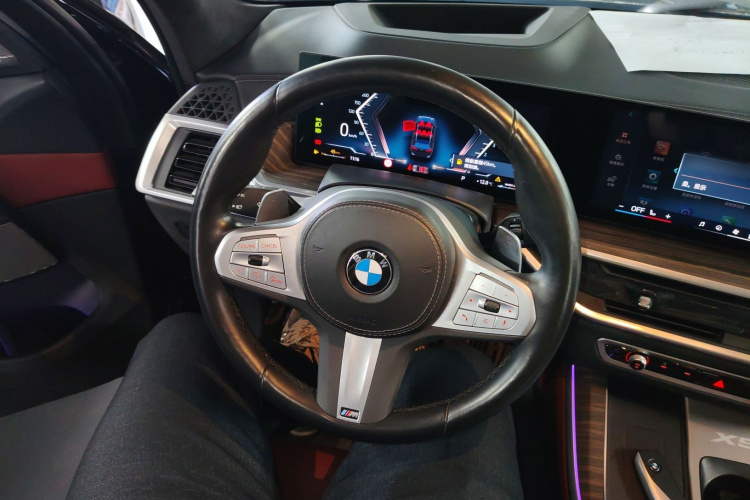 宝马X5 2023款 xDrive 40Li M运动曜夜套装局部细节13