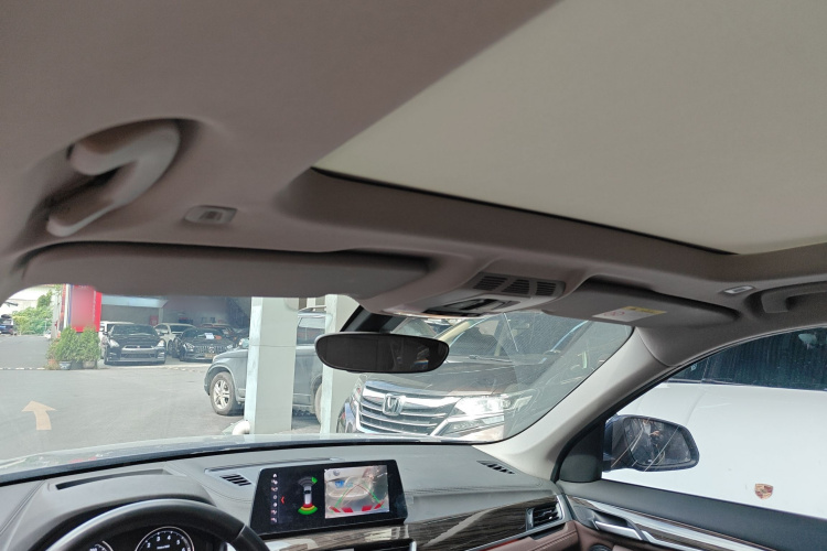 宝马X1 2020款 xDrive25Li 尊享型中控内饰22