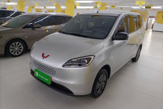 五菱汽车 五菱宏光新能源 2025款 增程式混动 50KM 舒适型