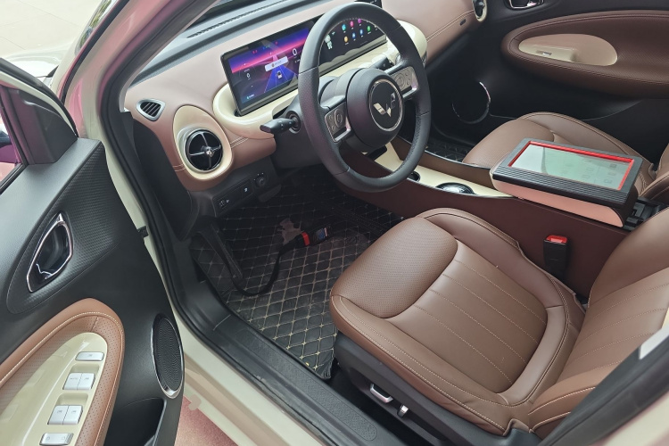 五菱汽车 五菱缤果 2023款 333km 灵犀互联款中控内饰20