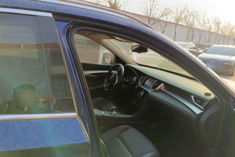 英菲尼迪QX50 2020款 2.0T 四驱领航版局部细节9005