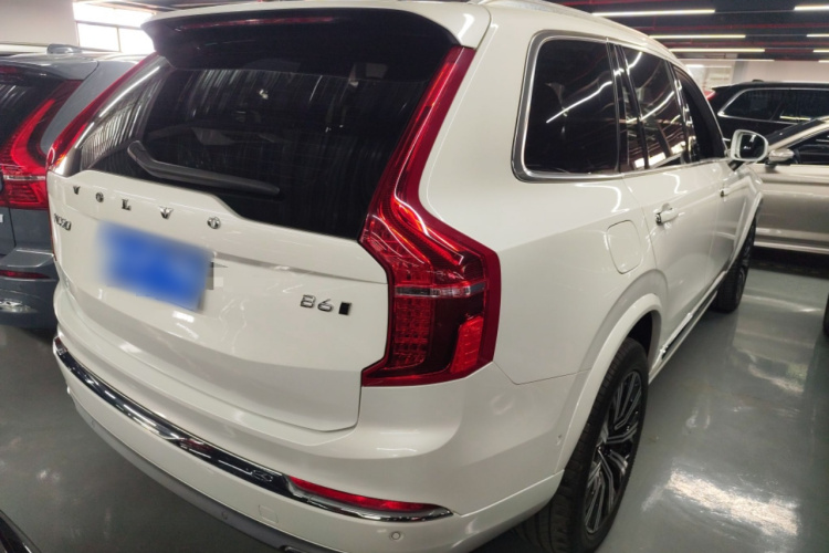 沃尔沃XC90 2021款 B6 智雅豪华版 7座车身外观7