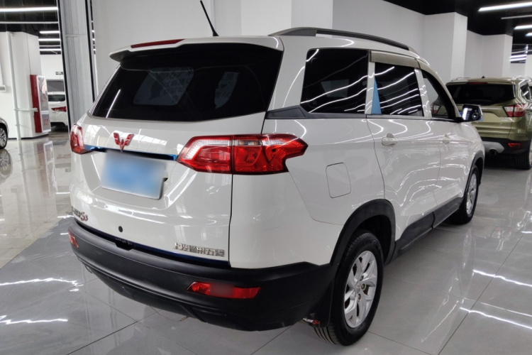 五菱汽车 五菱宏光S3 2018款 1.5L 手动标准型 国V车身外观7