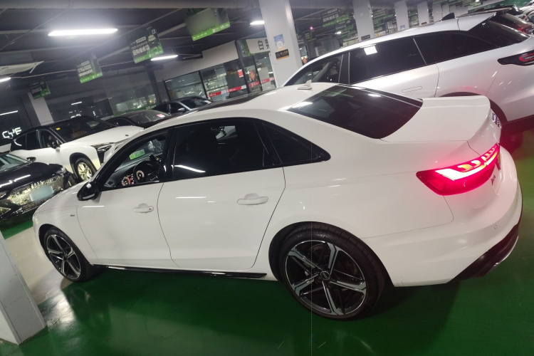 奥迪A4L 2024款 40 TFSI 豪华动感型车身外观6003