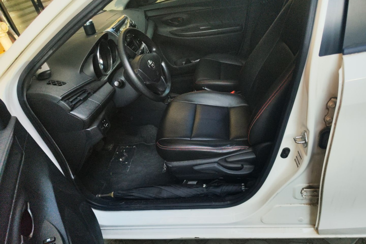 丰田 威驰 2017款 1.5L CVT创行版中控内饰19