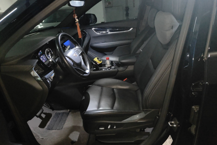 凯迪拉克XT6 2020款 28T 六座豪华型中控内饰19