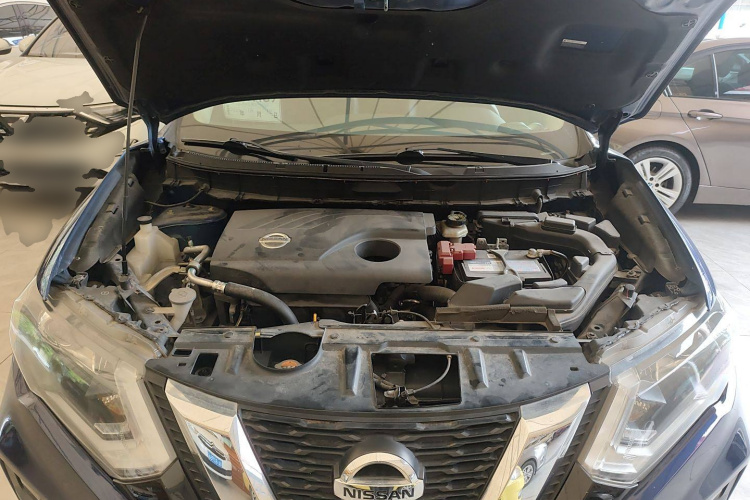 日产 奇骏 2017款 2.0L CVT舒适版 2WD机舱底盘24