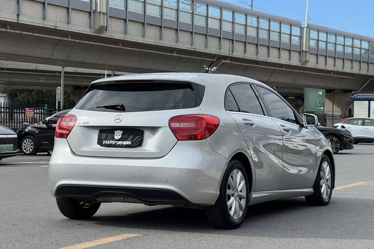 奔驰A级(进口) 2013款 A 180 时尚型车身外观6006