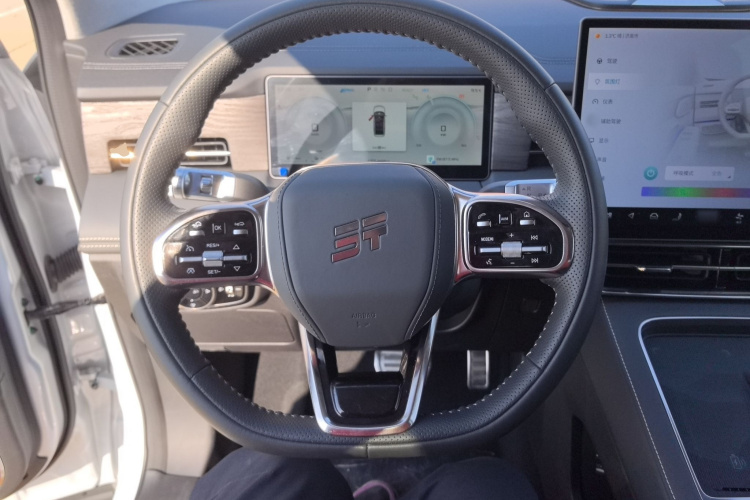 捷途山海L9 2025款 1.5TD 2DHT 旗舰版 6座中控内饰13