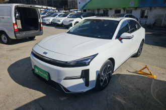 吉利银河 银河L6 2024款 125km PLUS 龙腾版