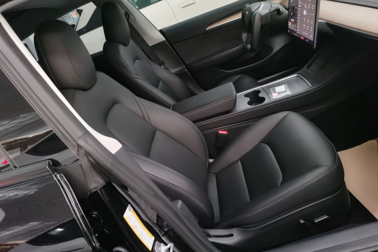 特斯拉 Model 3 2022款 后轮驱动版局部细节41