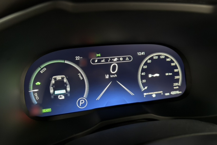 丰田 威兰达 2023款 双擎 2.5L E-CVT两驱豪华PLUS版中控内饰7002