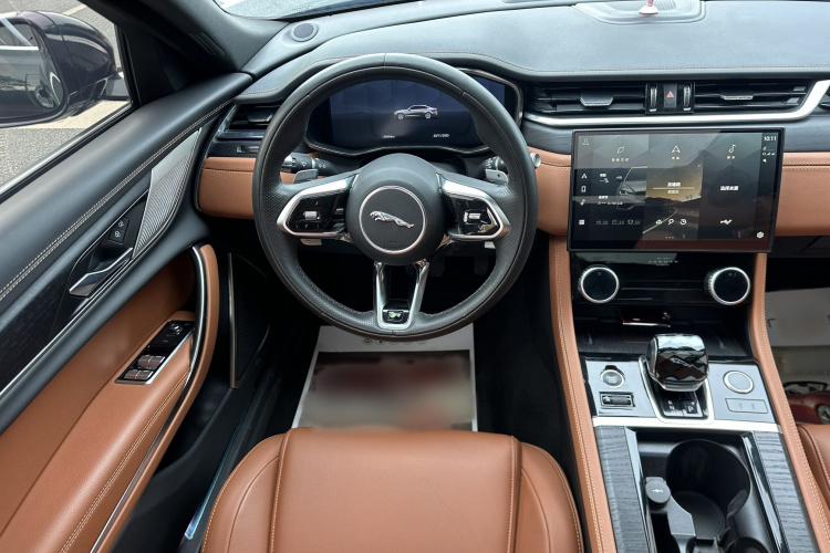 捷豹XFL 2022款 XFL 2.0T P250 两驱精英运动版中控内饰7001