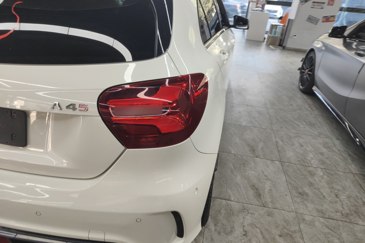 奔驰A级AMG(进口) 2017款 改款 AMG A 45 4MATIC车身外观6006