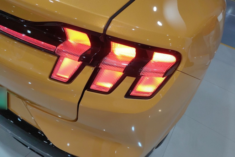 福特电马 2024款 GT风暴版车身外观6006