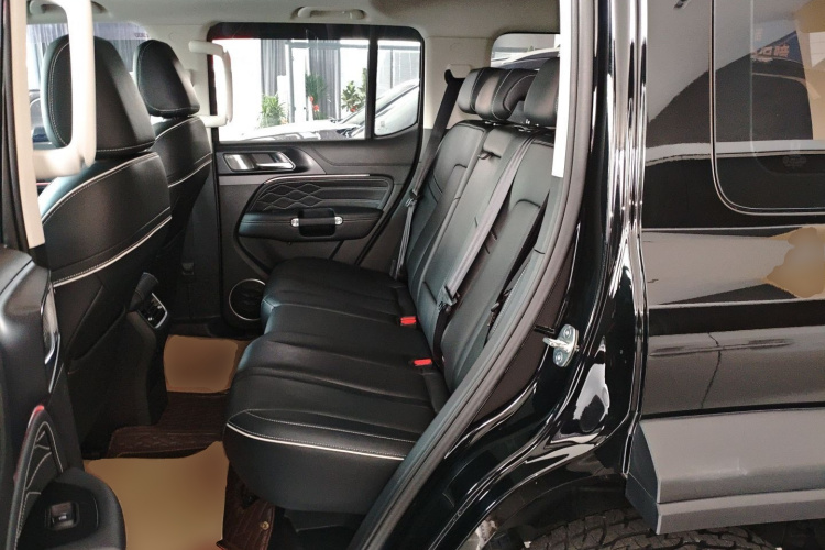 坦克300 2021款 越野版 2.0T 征服者中控内饰7004