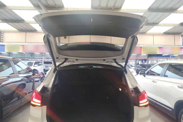 宝马X1 2022款 sDrive25Li 领先型机舱底盘23