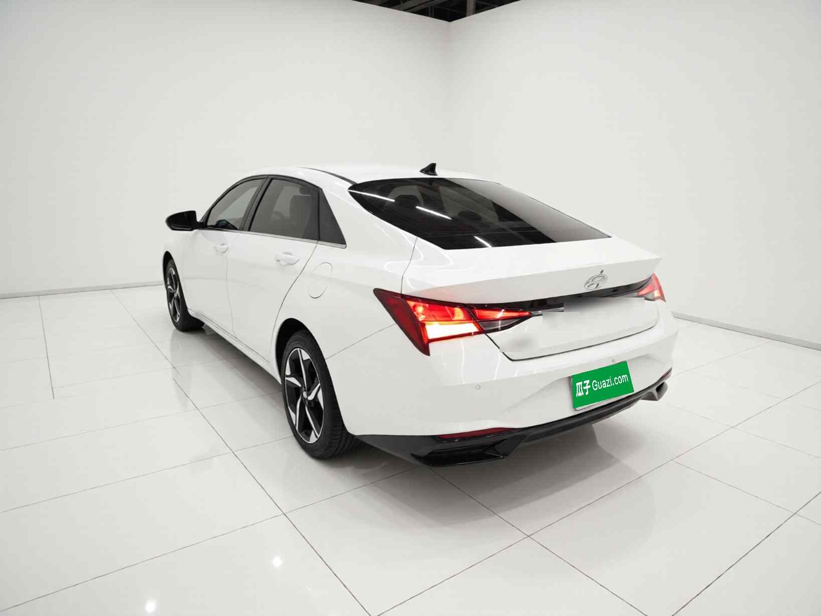 现代 伊兰特 2022款 1.5L CVT GLX精英版(3)