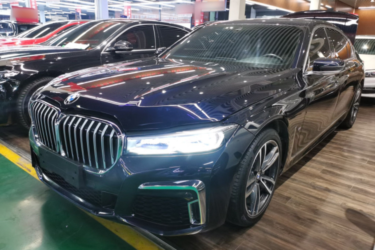 宝马7系 2019款 改款 730Li M运动套装车身外观1