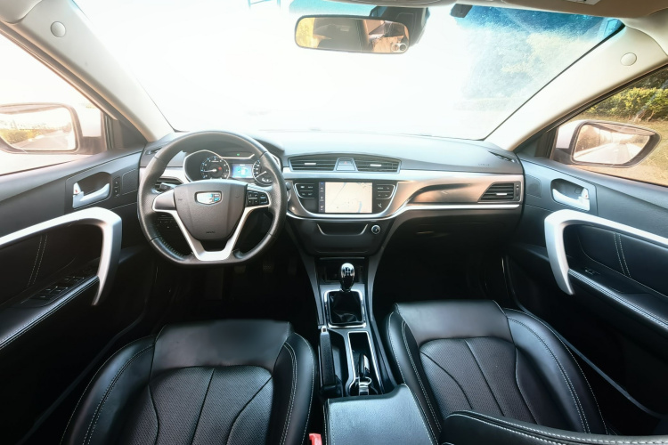 吉利汽车 帝豪 2017款 三厢百万款 1.5L 手动向上版中控内饰7005