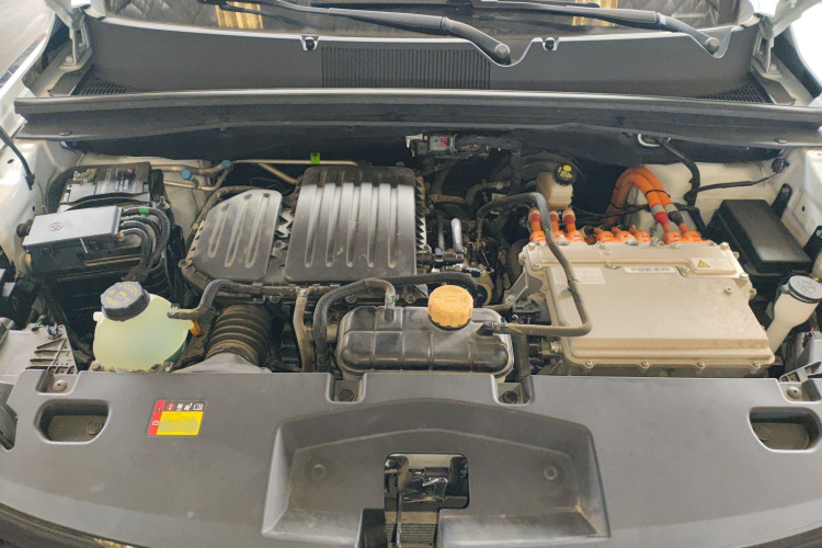 五菱汽车 五菱星辰 2022款 2.0L DHT电速款机舱底盘24