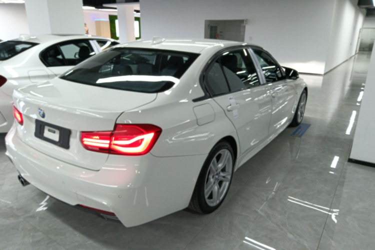 宝马3系 2017款 320Li M运动型车身外观7
