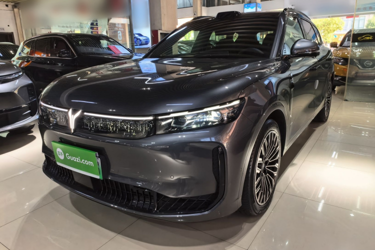 岚图汽车 岚图FREE 2025款 FREE+ 后驱乾崑版车身外观1