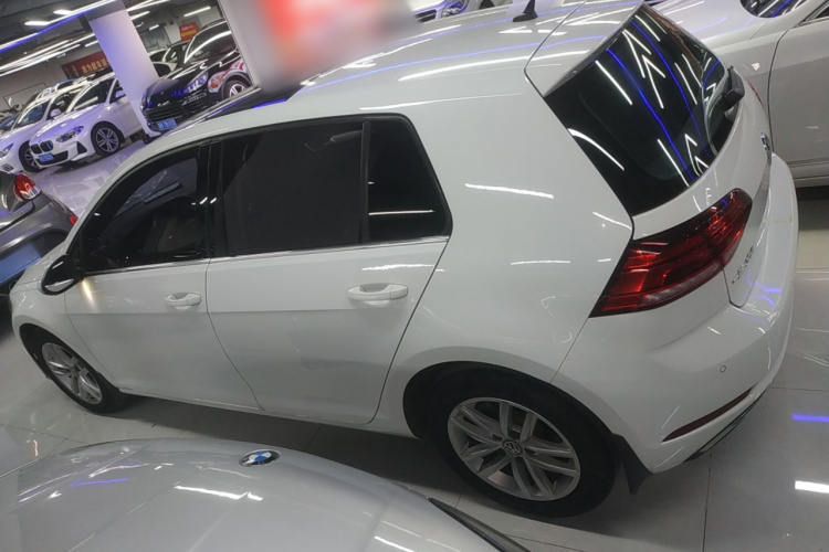 大众 高尔夫 2019款 200TSI DSG舒适进取版 国VI车身外观4