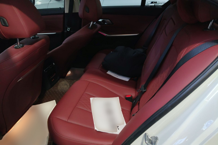 宝马3系 2024款 325Li M运动套装中控内饰21