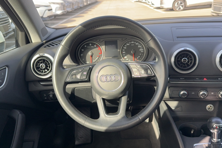 奥迪A3 2019款 Limousine 35 TFSI 时尚型 国V局部细节13