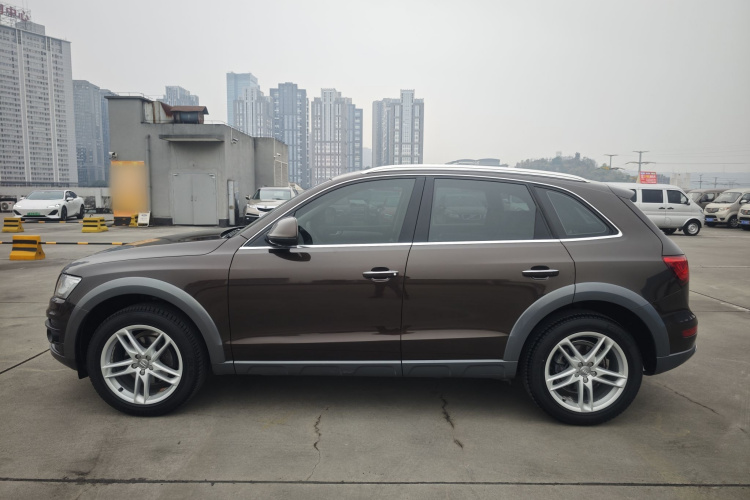 奥迪Q5 2017款 Plus 40 TFSI 技术型车身外观6003