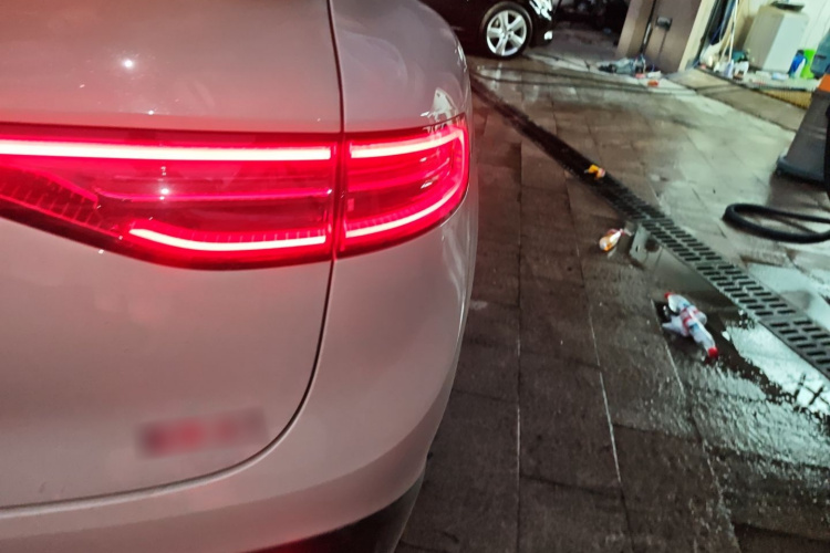 鸿蒙智行 智界R7 2025款 增程 251km Max车身外观6006