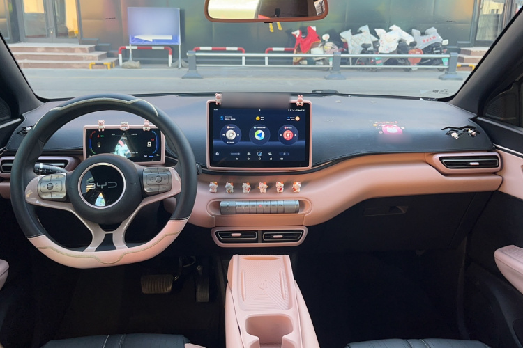 比亚迪 海鸥 2025款 305km 活力版中控内饰7005