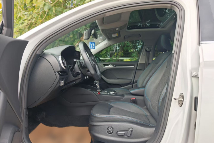 奥迪A3 2020款 Limousine 35 TFSI 时尚型 国VI中控内饰7001