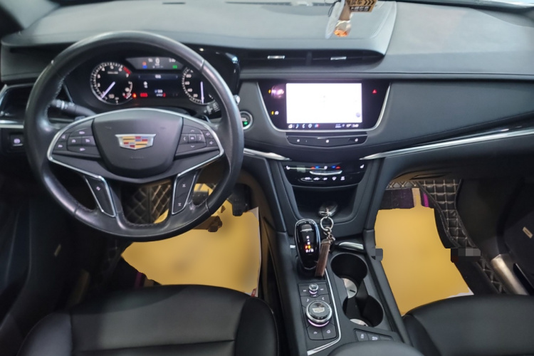 凯迪拉克XT5 2021款 28T 豪华型中控内饰12