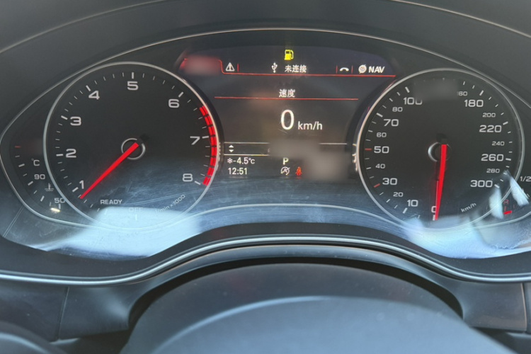 奥迪A6L 2018款 30周年年型 45 TFSI quattro 运动型中控内饰7004