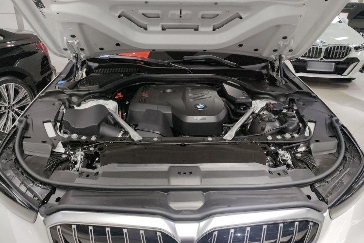 宝马5系 2024款 530Li 领先型 M运动套装机舱底盘24