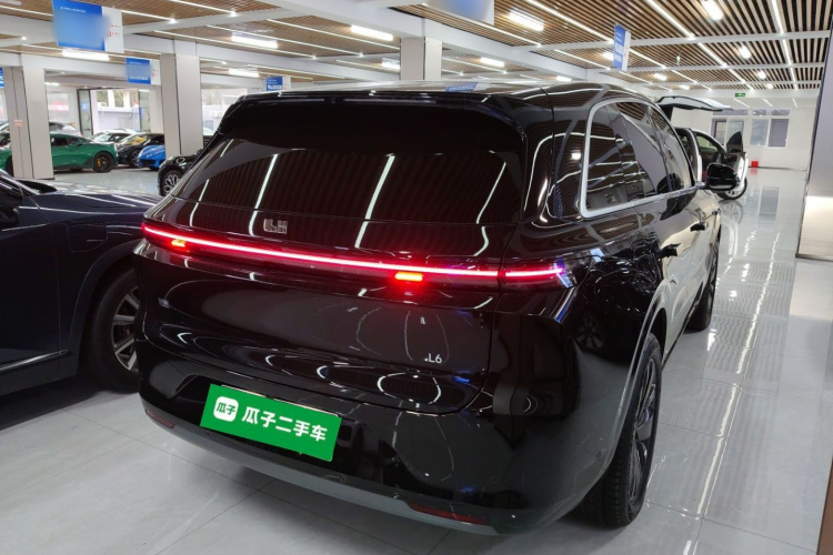 理想汽车 理想L6 2025款 Max 智能焕新版车身外观7
