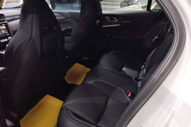 领克03 2022款 2.0TD DCT劲Pro中控内饰21