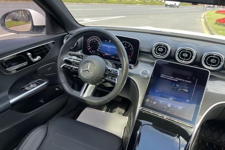 奔驰C级 2023款 C 260 L 运动版局部细节13