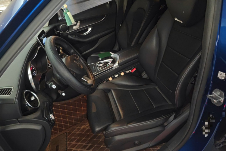 奔驰C级 2017款 改款 C 200 L 运动版中控内饰19