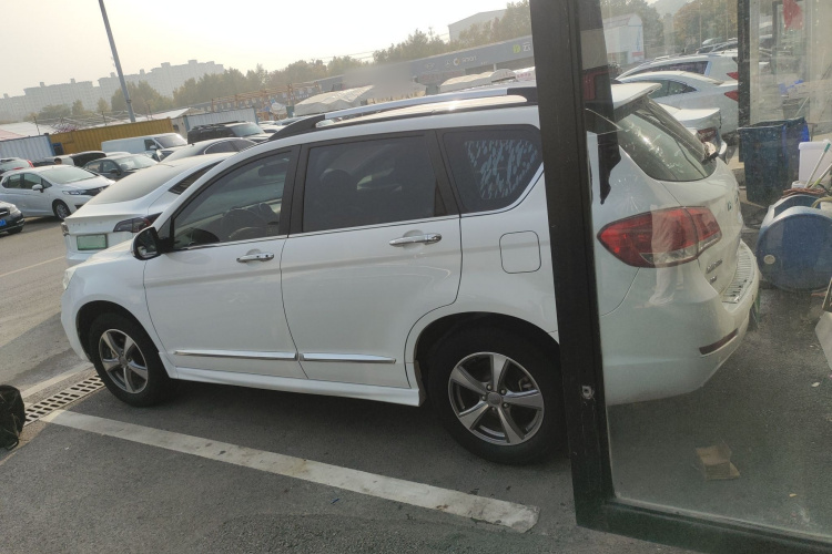 哈弗H6 2017款 经典版 1.5T 自动两驱都市型车身外观4