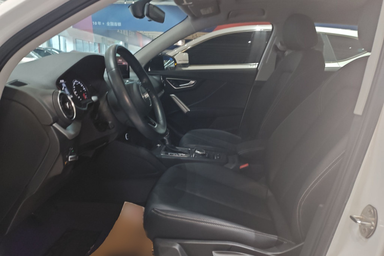 奥迪Q2L 2020款 35 TFSI 进取动感型中控内饰19