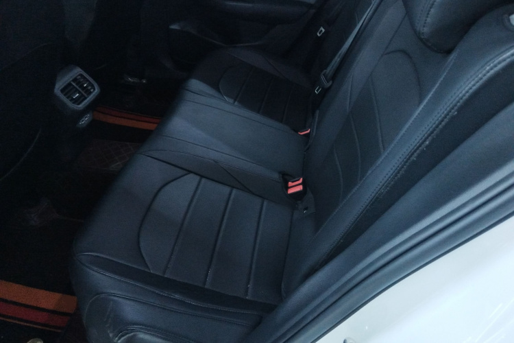 大众 宝来 2023款 300TSI DSG尊行版中控内饰21