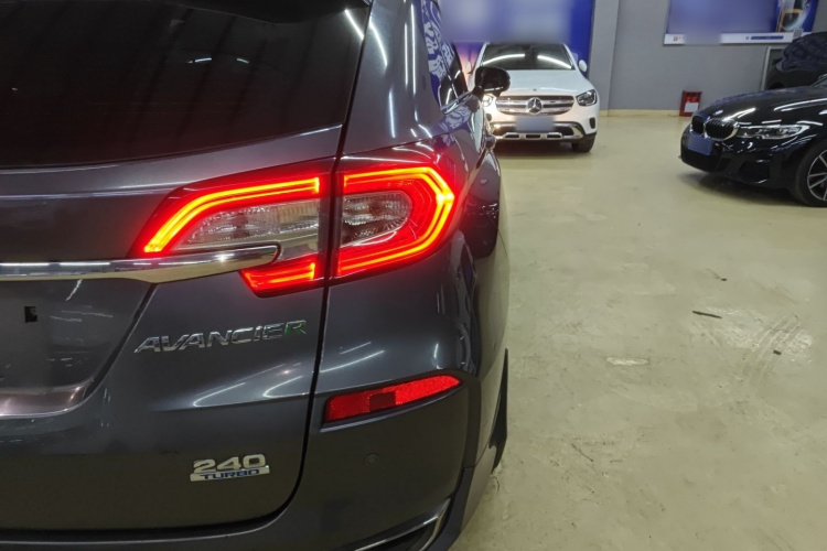 本田 冠道 2017款 240TURBO 两驱豪华版车身外观6006