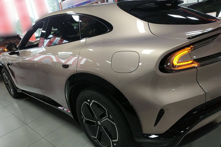 小米汽车 小米YU7 2025款 超长续航后驱版车身外观6003