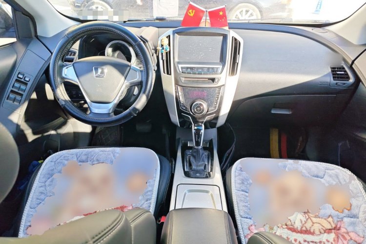 纳智捷 优6 SUV 2015款 1.8T 时尚型中控内饰12